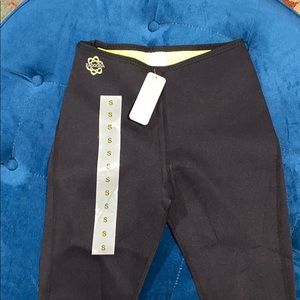 Zaggora Hot Pants Neoprene Slimming Capri S NWT